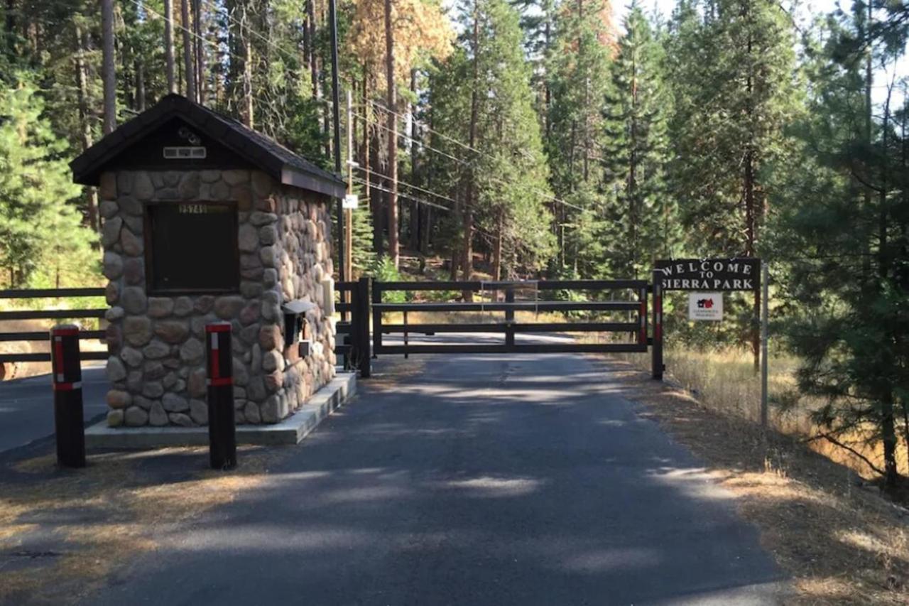 Villa Beautiful Cabingated Parkpinecrest & Dodge Ridge Long Barn Exterior foto